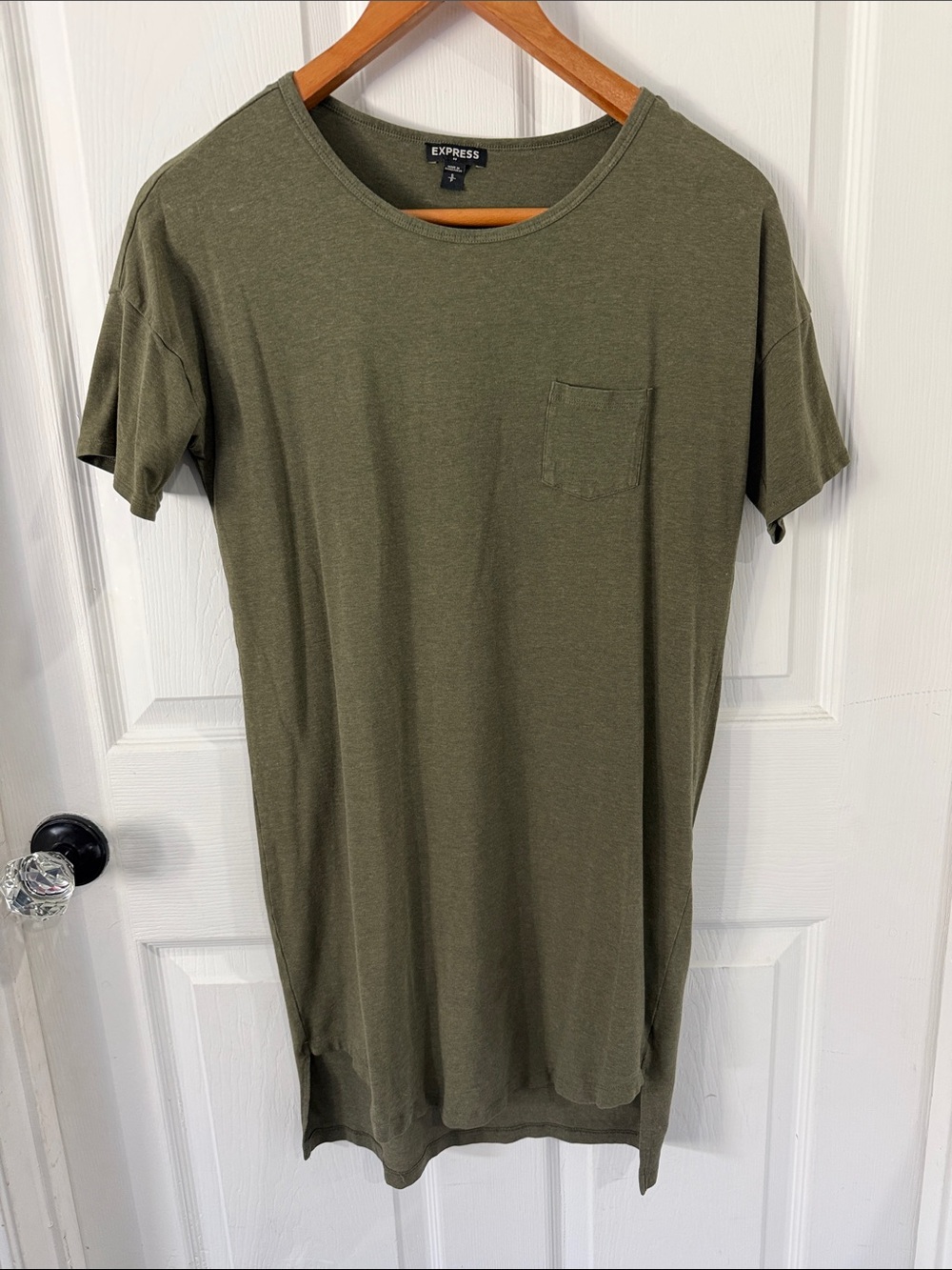 Express Men’s Olive Green Short Sleeve Pocket Tee